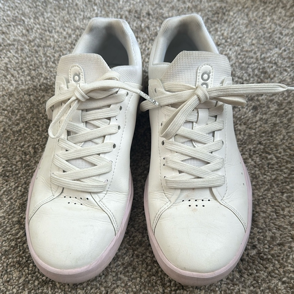 Women’s On The Roger Size 6.5